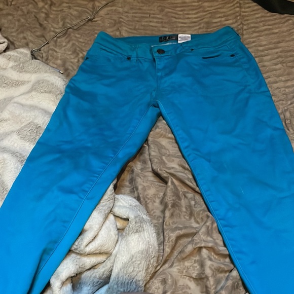 These are not made anymore and so cute for summer style - Picture 2 of 2